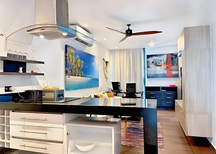 Modern For 2 With Rooftop Pool - *