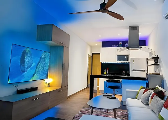 Modern For 2 With Rooftop Pool -